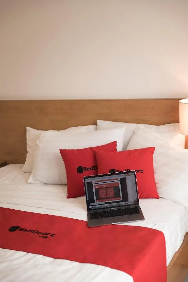 **  Reddoorz Nguyen Khang Hotel Tran Nao Ho Chi Minh City Vietnam